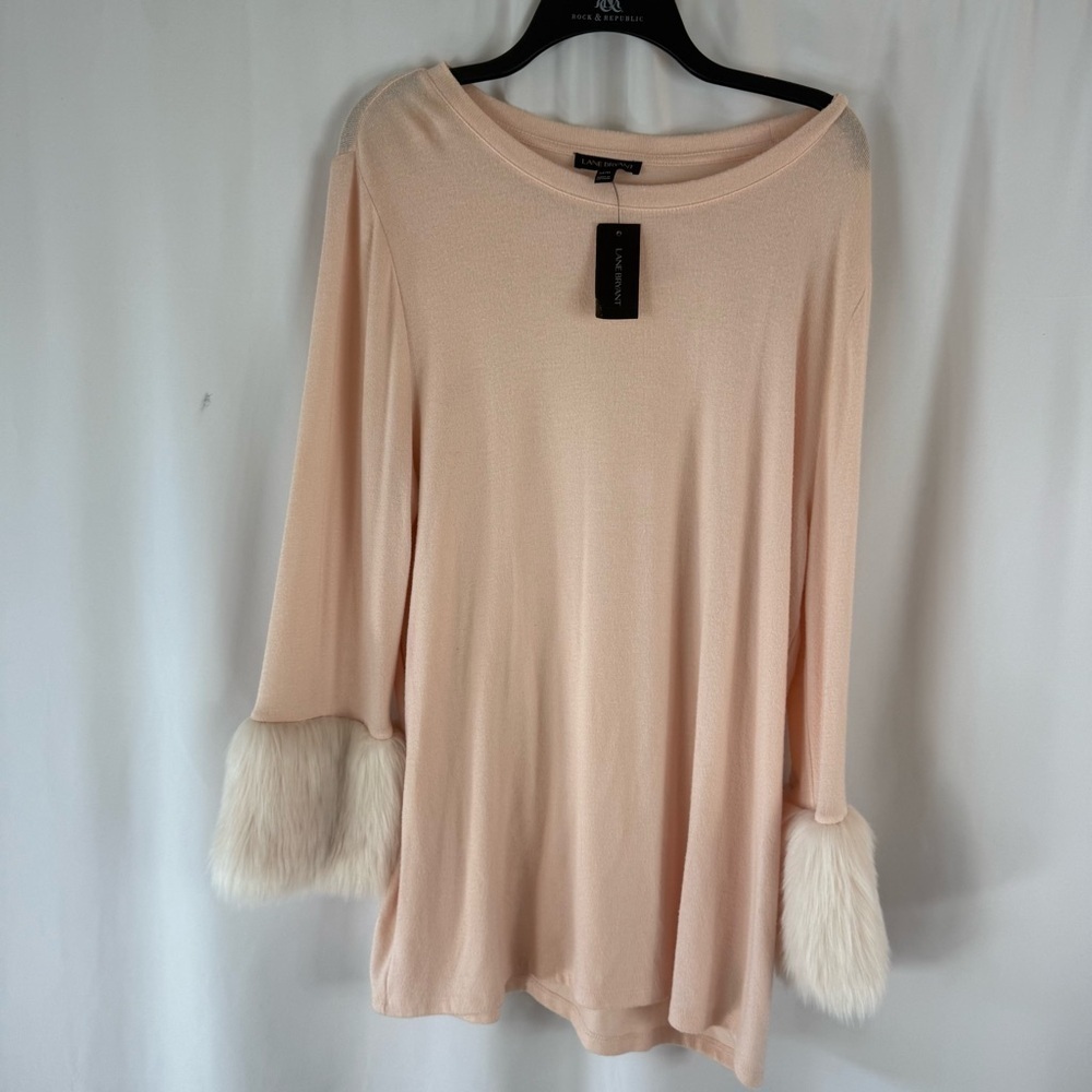 NWT Lane Bryant light Pink Fur Cuff Scoop Neck Pullover Sweater
Plus Size 14/16